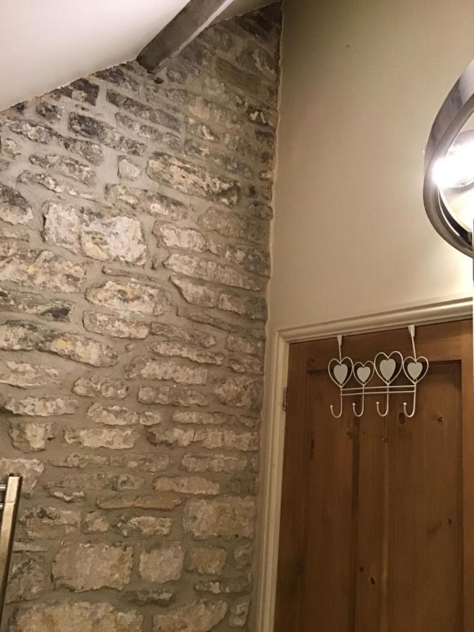 Dove Cottage Bisley  ภายนอก รูปภาพ