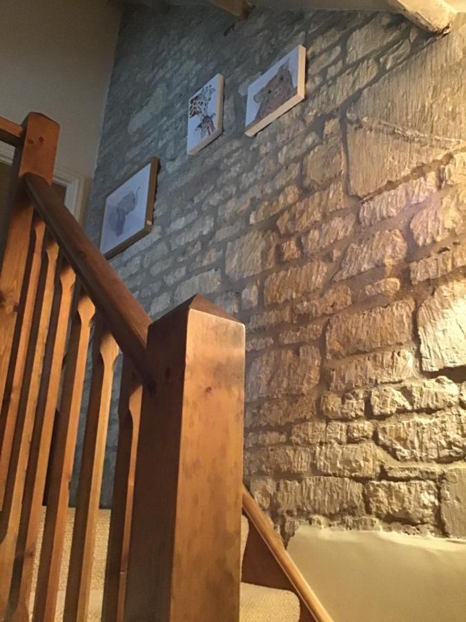 Dove Cottage Bisley  ภายนอก รูปภาพ